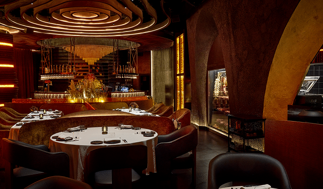 LNBCN group dining 2